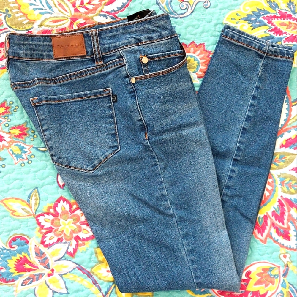 Tahari Skinny Blue Jean / Low Rise / Size 2
